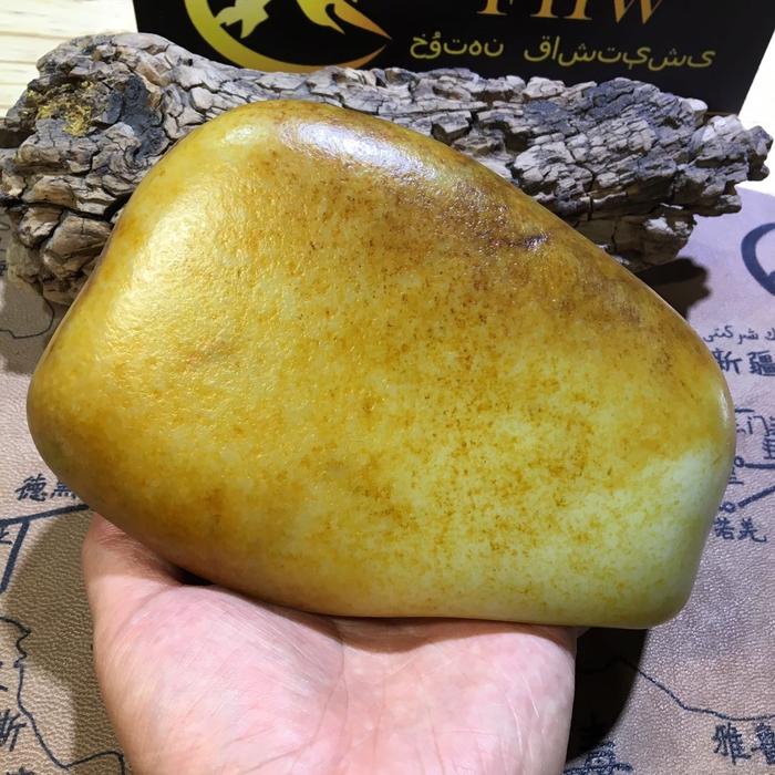 精品籽料的拍卖观察：谁在买顶级料